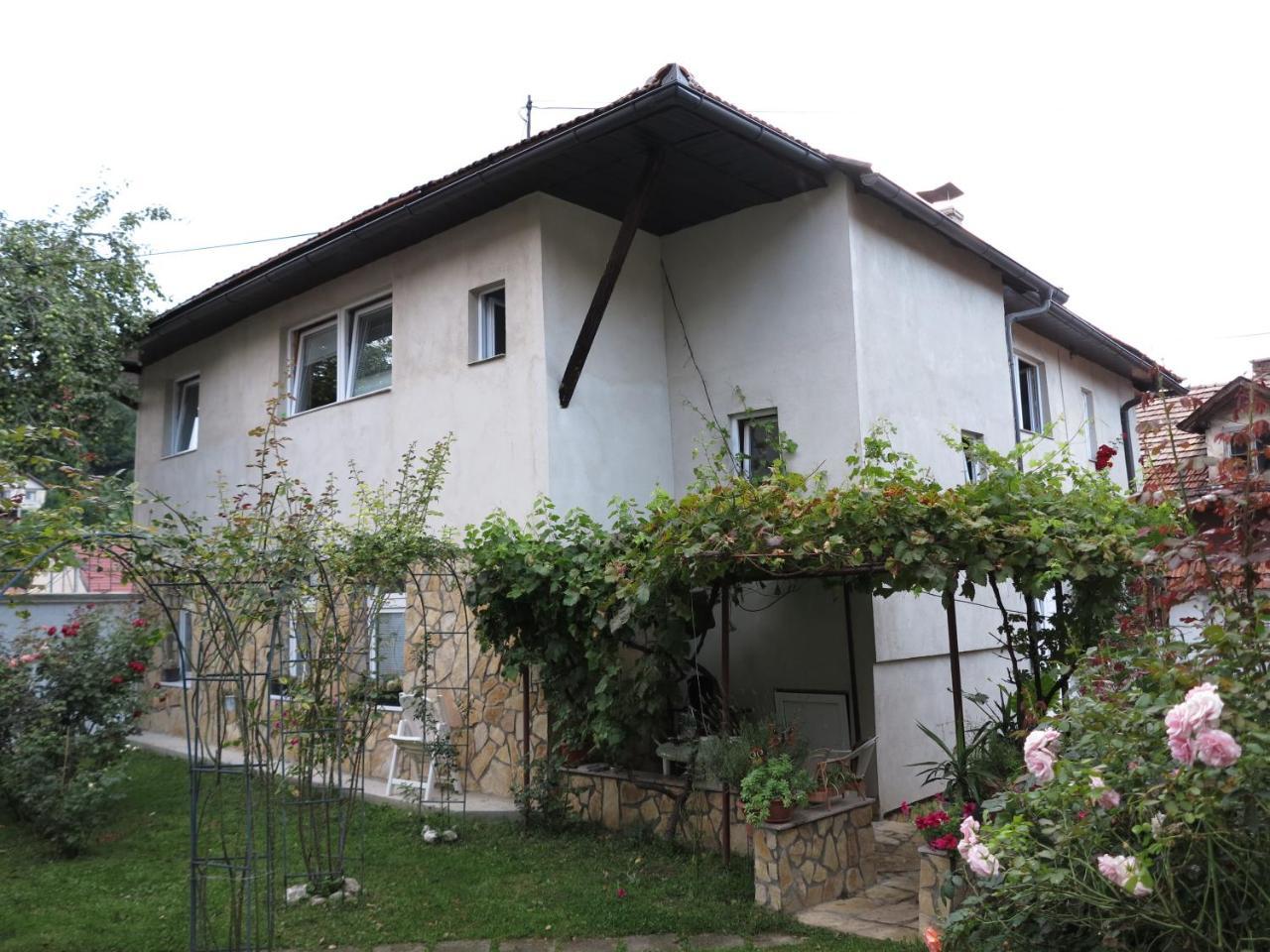 فندق Modern&Cozy Bosnian House With Garden+Free Parking سراييفو المظهر الخارجي الصورة
